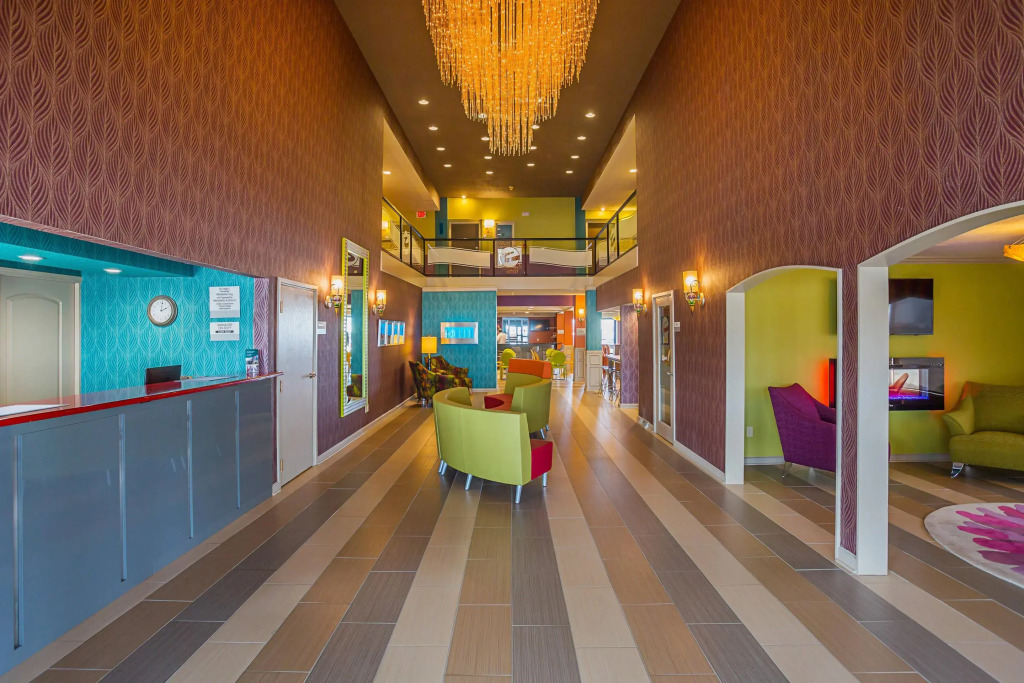 Clarion Inn & Suites Evansville Eastland Area