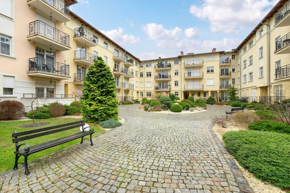 Grand Apartments