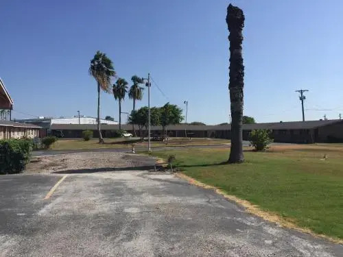 Gulfway Motel By OYO Near Airport I 37