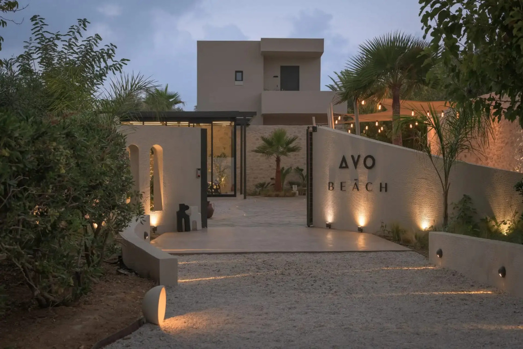 Dyo Beach Suites