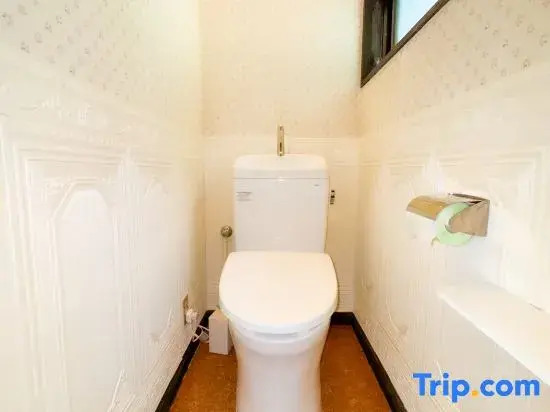 Private hot spring! Private house! Free movie!