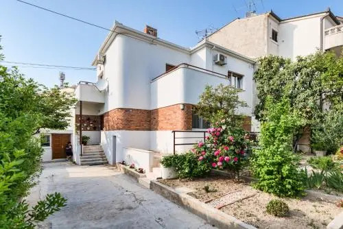 LCT Holiday Home Florentina