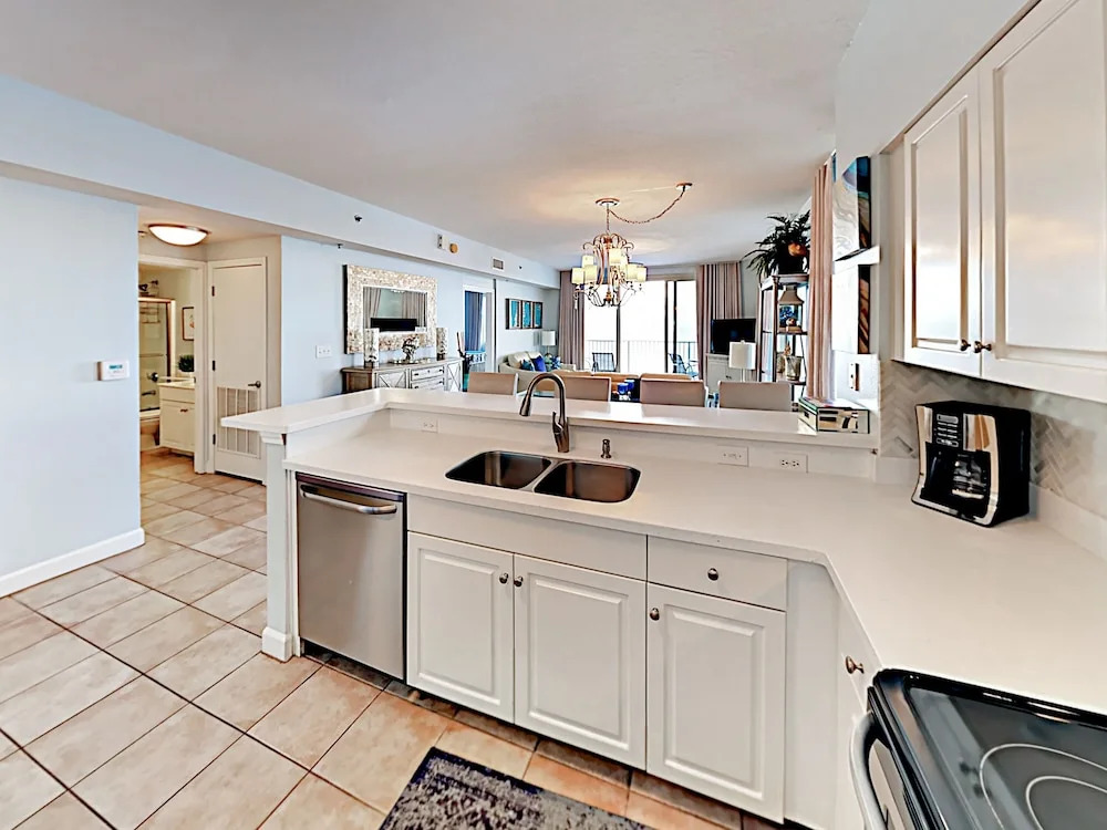 Villa Luna Condo #901 3 Bedrooms 3 Bathrooms Condo