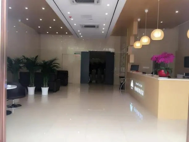 GreenTree Inn (Baijiahu Technology Industrial Park Jiulonghu Subway Station)