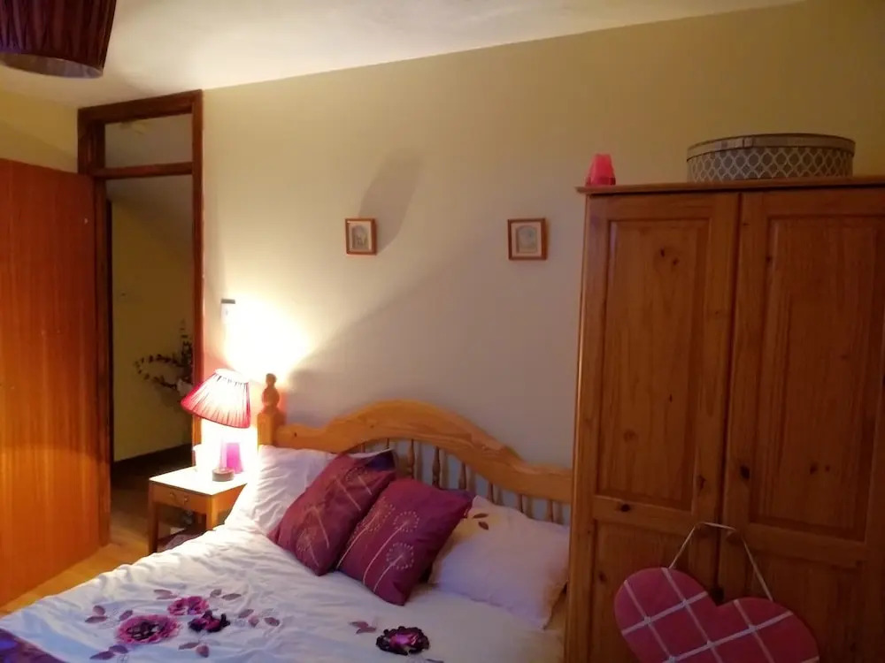 Antrim Heights B&B Panoramic Views & Free Parking