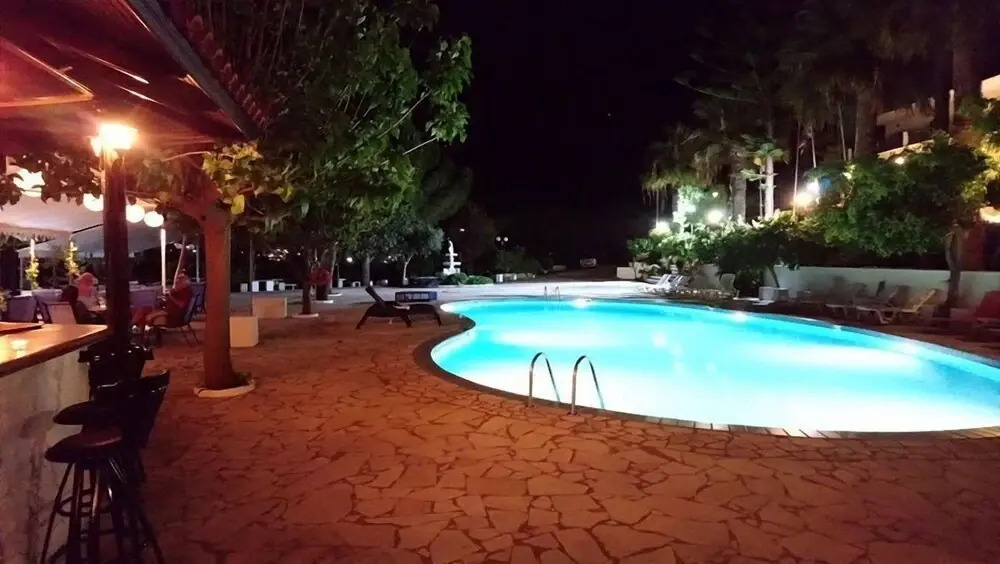 Gonatas Hotel
