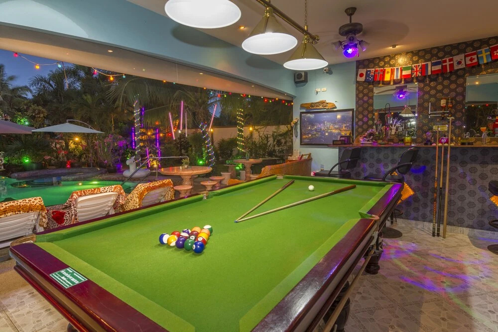 Relaxing Palm Pool Villa, Tropical Illuminated Garden Private Swimming Pool