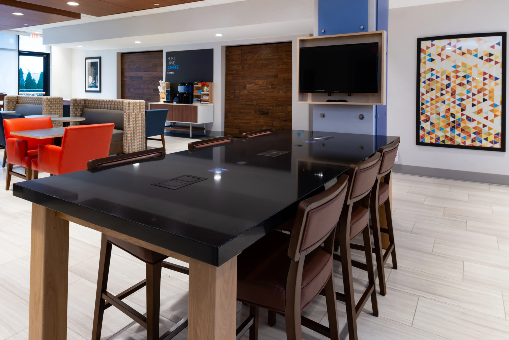 Holiday Inn Express & Suites - Romeoville - Joliet North by IHG