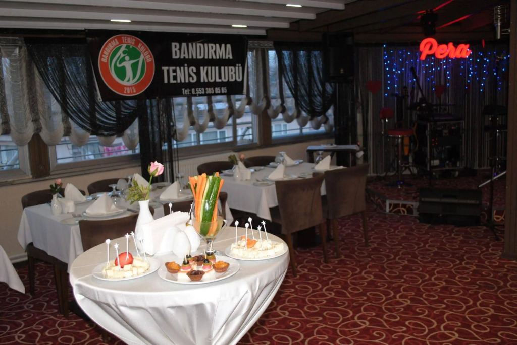 Perama Hotel