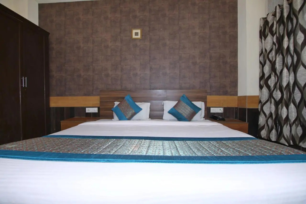 Hotel Sarthi