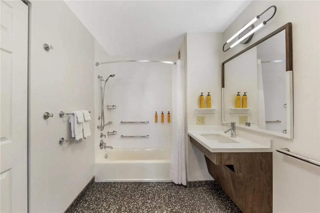 Sonesta ES Suites Austin The Domain Area - Newly Renovated