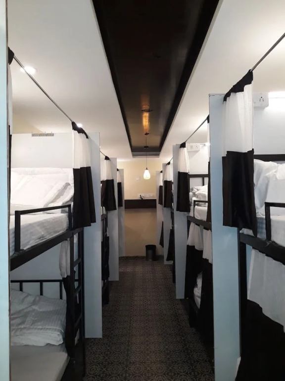 Deck 3 Airport Dormitory - Hostel