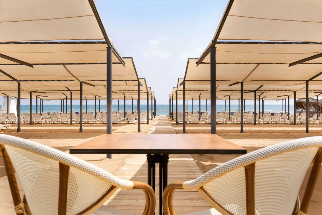Ramada Resort Side
