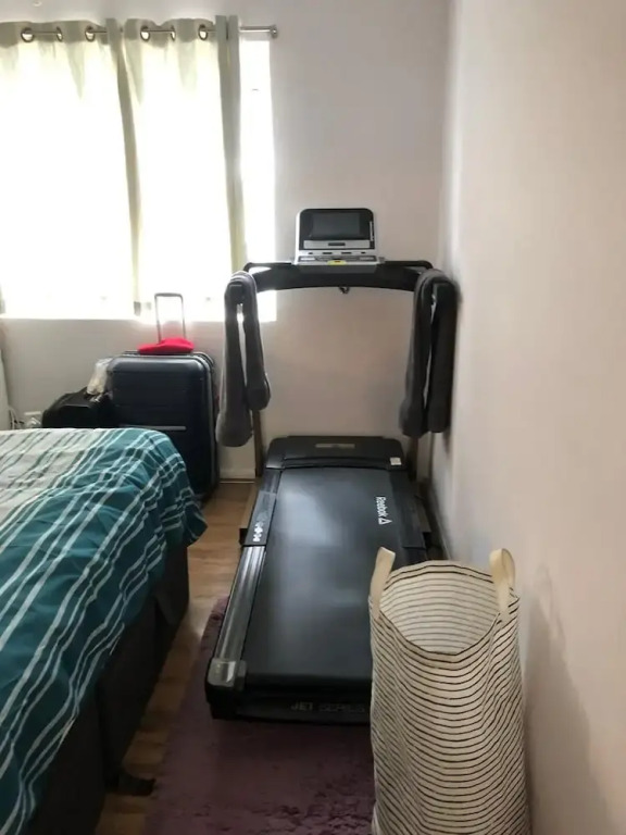 Charming 1-bed Apartment, Vibrant London Location