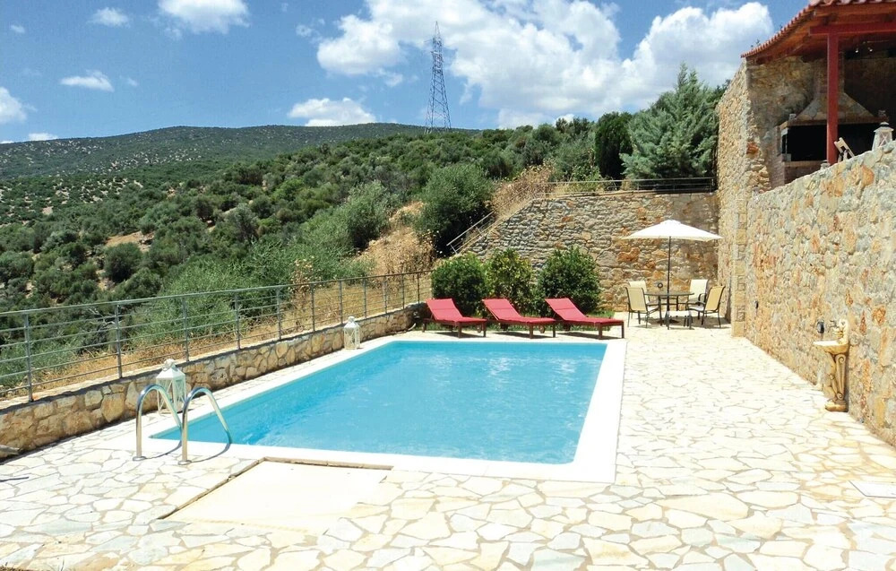 4 Bedroom Beautiful Home In Xyropigado