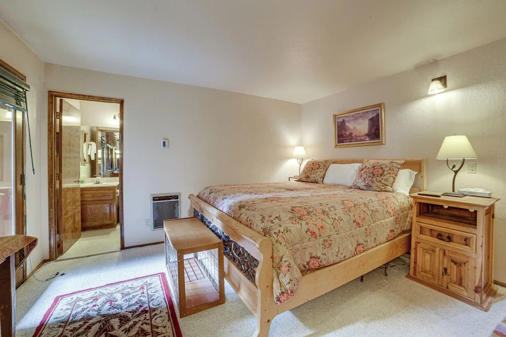 Mammoth Lakes Condo: Walk to Village & Gondola