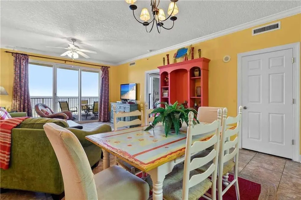 Twin Palms 401 - Two Bedroom Condo
