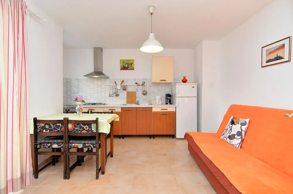 Apartment 1648