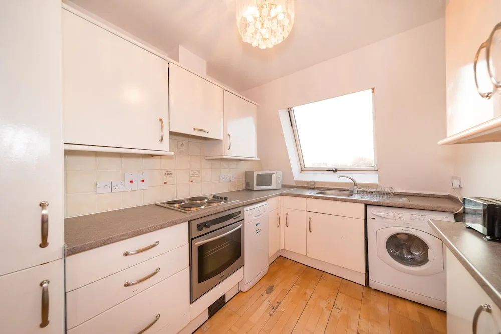 Beautiful West Ken One Bed Apartment
