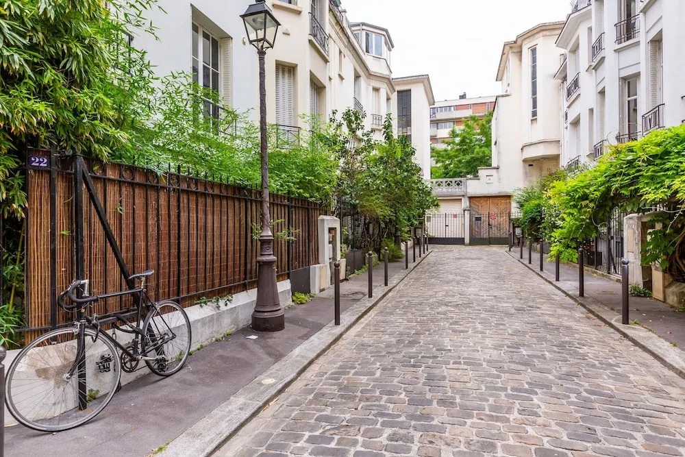 Retro Chic in Petit Montrouge
