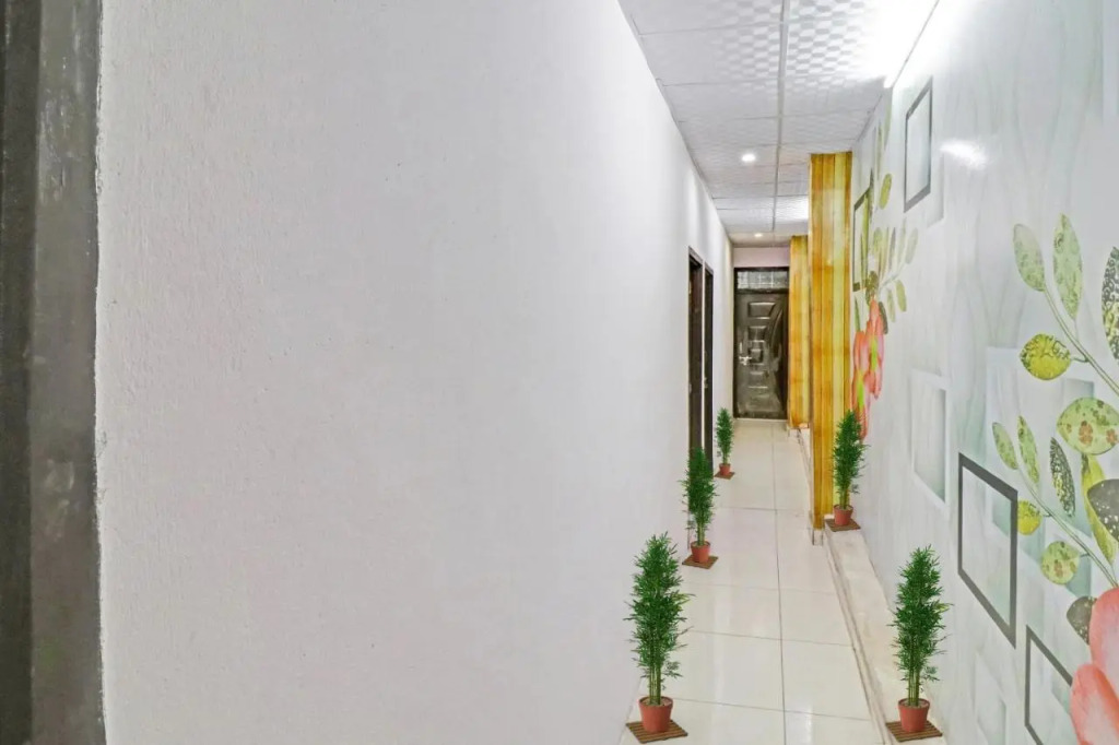 OYO 88123 Hotel Small Town