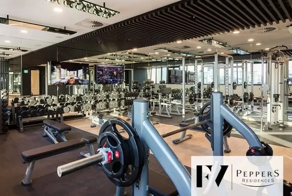 Fortitude Valley 3-bed, Top Floor + Bridge View