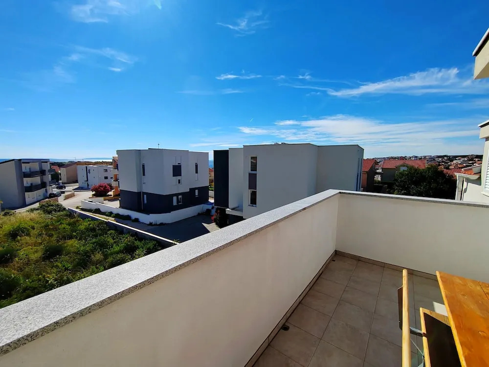Close to Center Apartment Poly 1 G