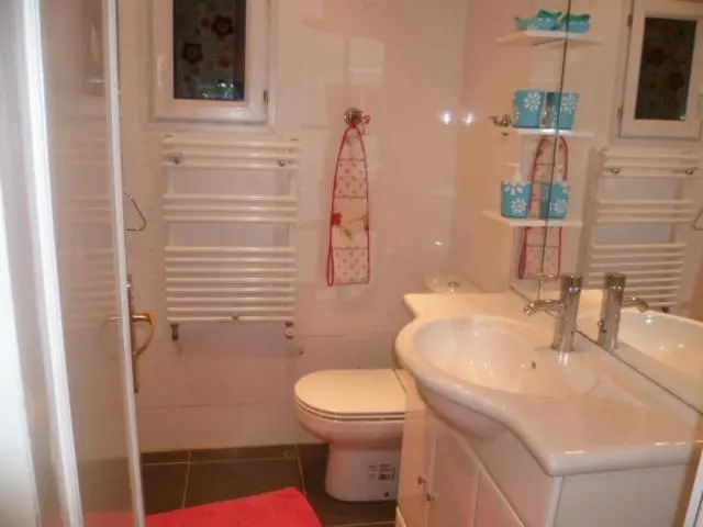 MODERNE 3 PIECES 30 m CROISETTE