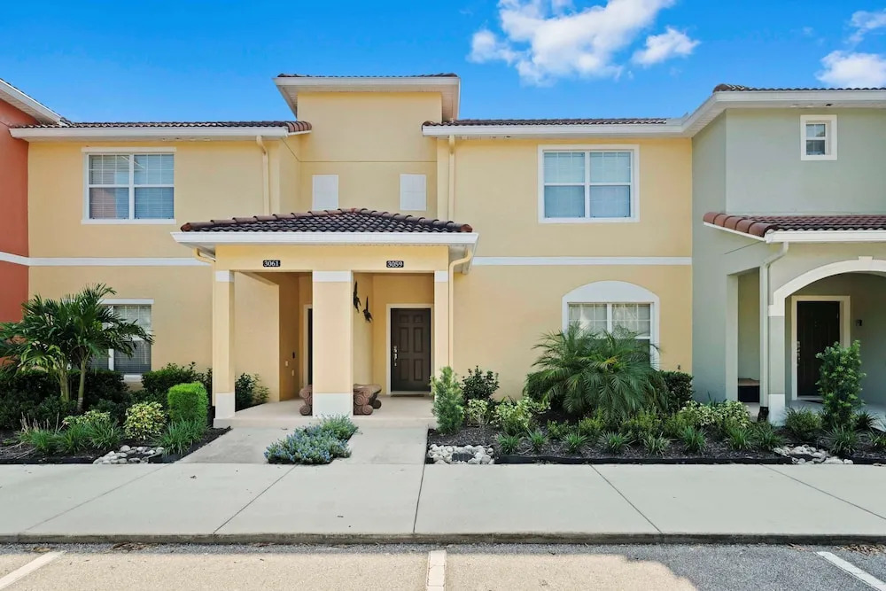 Welcome to Your Luxury Moana Villa