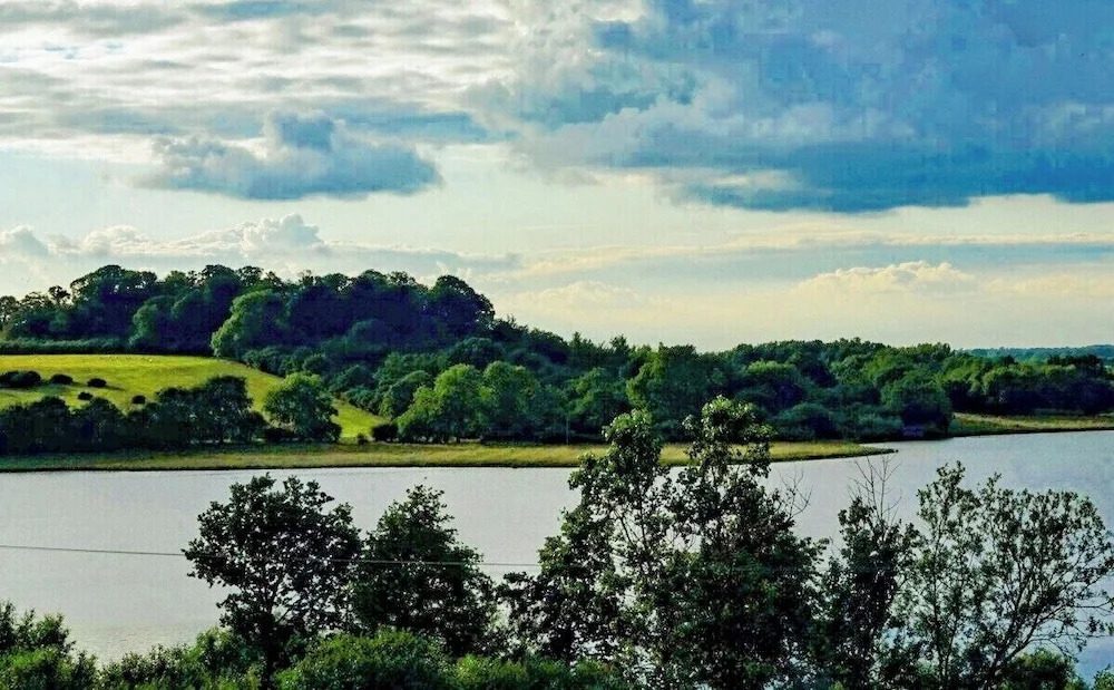 The Hide At Manton Bay Glamping Retreat