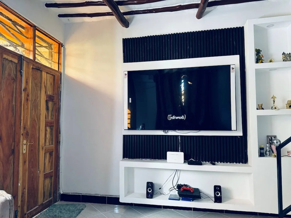 Stunning 2 Bedroom Apartment in Diani, Kenya - Perfect Beach Getaway