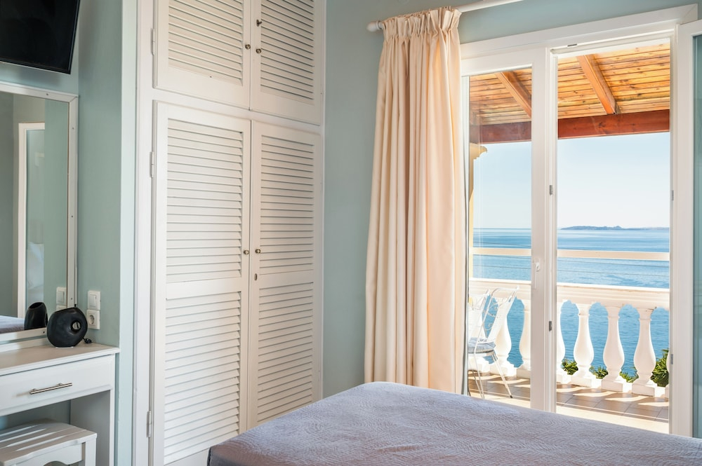 Baracunda Seaview Apartments with private Hot Tub by Konnect