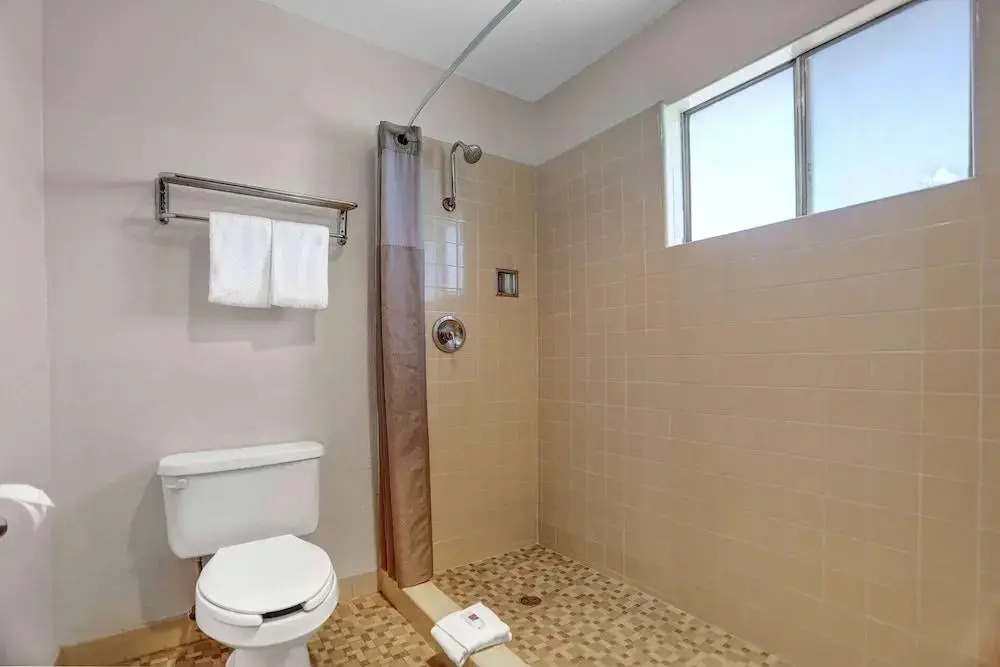 Quality Inn & Suites Tradewinds