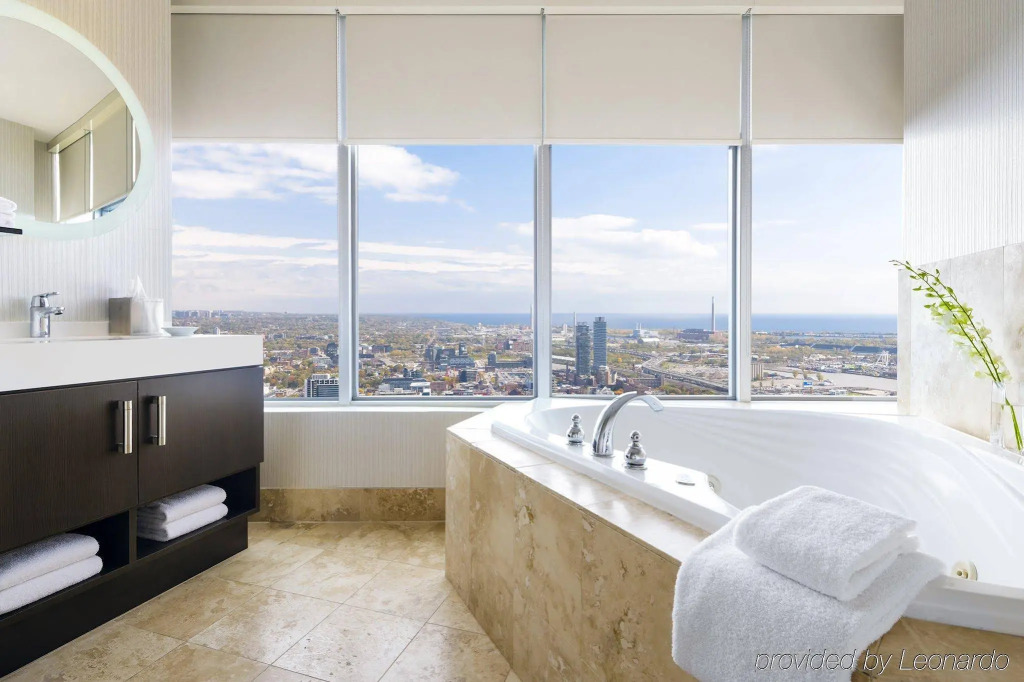 One King West Hotel and Residence