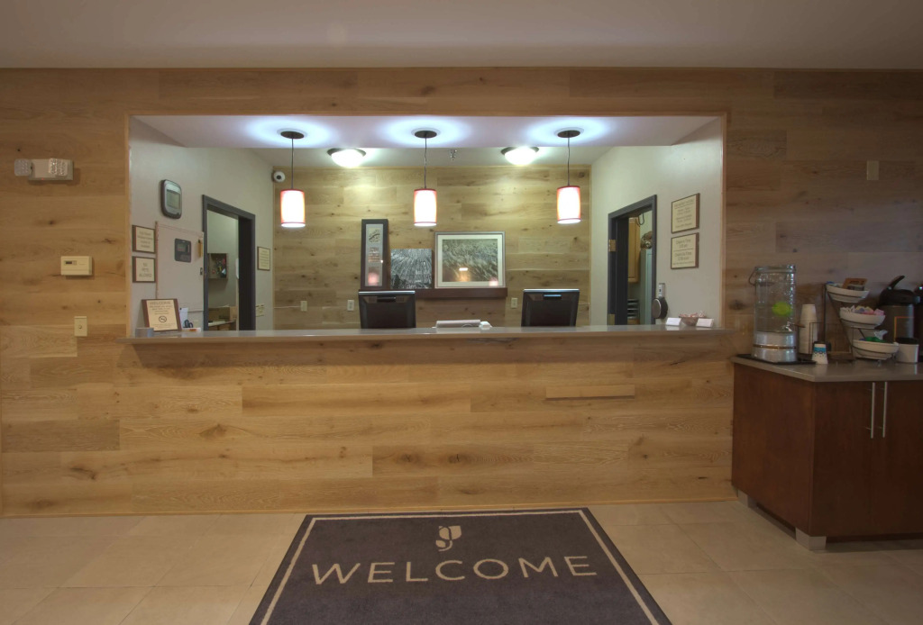 Country Inn & Suites by Radisson, Moline Airport