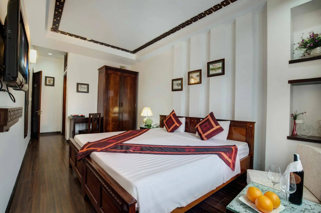 Golden Spring Hotel