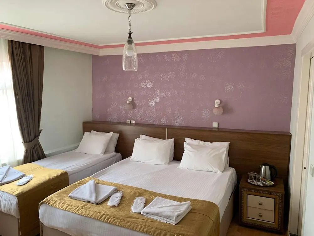 Yakut Hotel