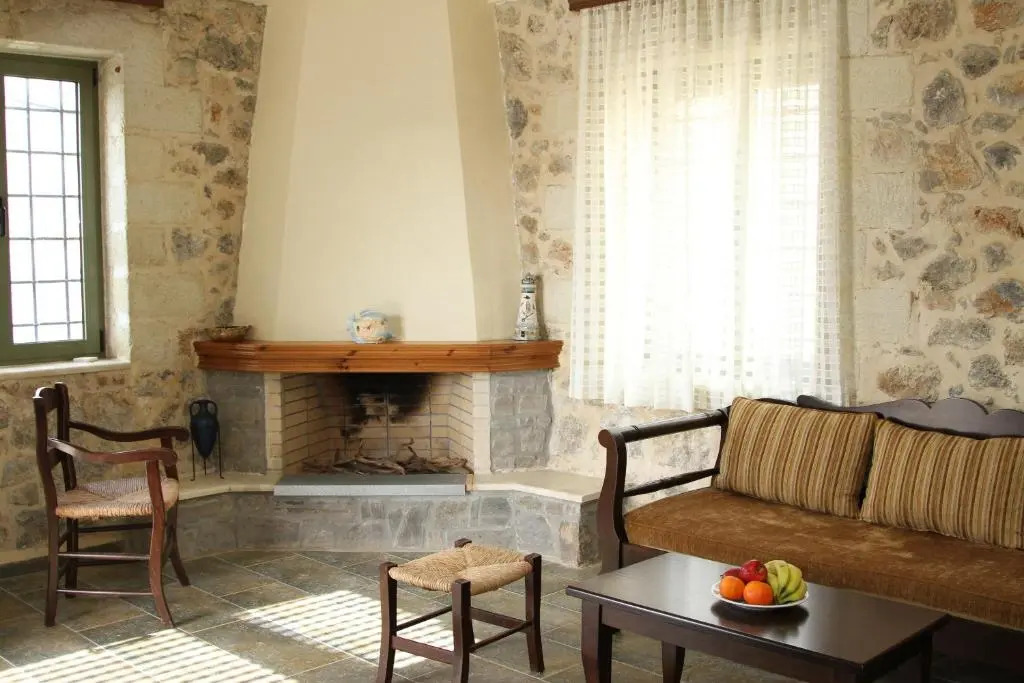 Family Friendly Cozy House Near Beach, Sea View
