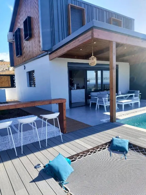 Villa élégante avec piscine privée à Saint Paul + Vue sur la mer