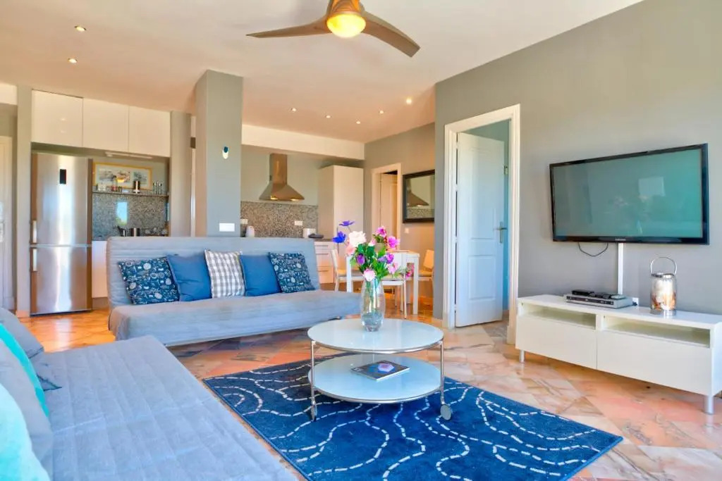 Romana playa 805 Apartment by GHR Rentals