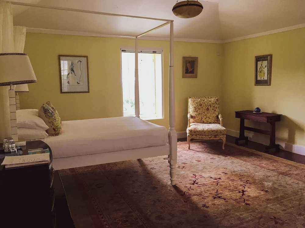 Colleton Guest House