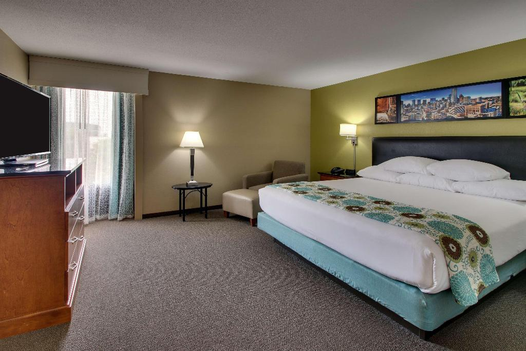 Drury Inn & Suites Houston Galleria