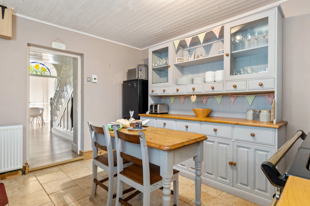 Cartref - Beautiful Cottage, Hot Tub, Countryside Views