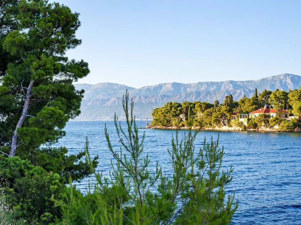 Luxurious Villa in Splitska With Swimming Pool