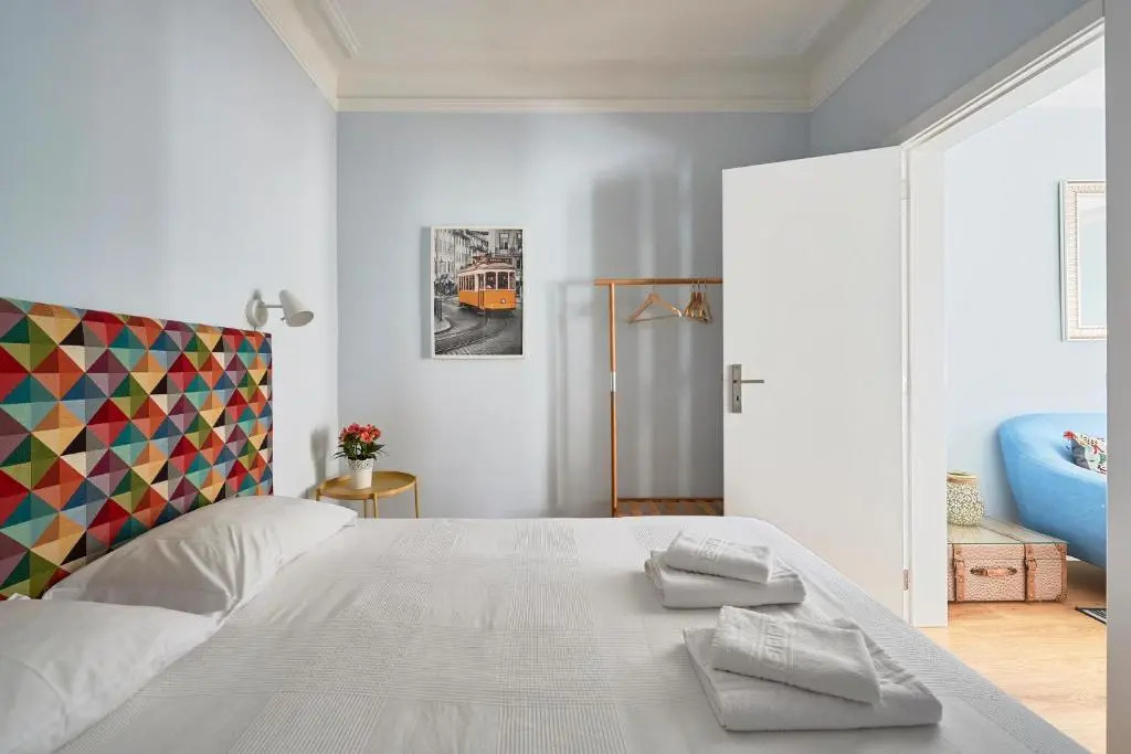 Elegant Riverview Apartment in Historical Lisbon