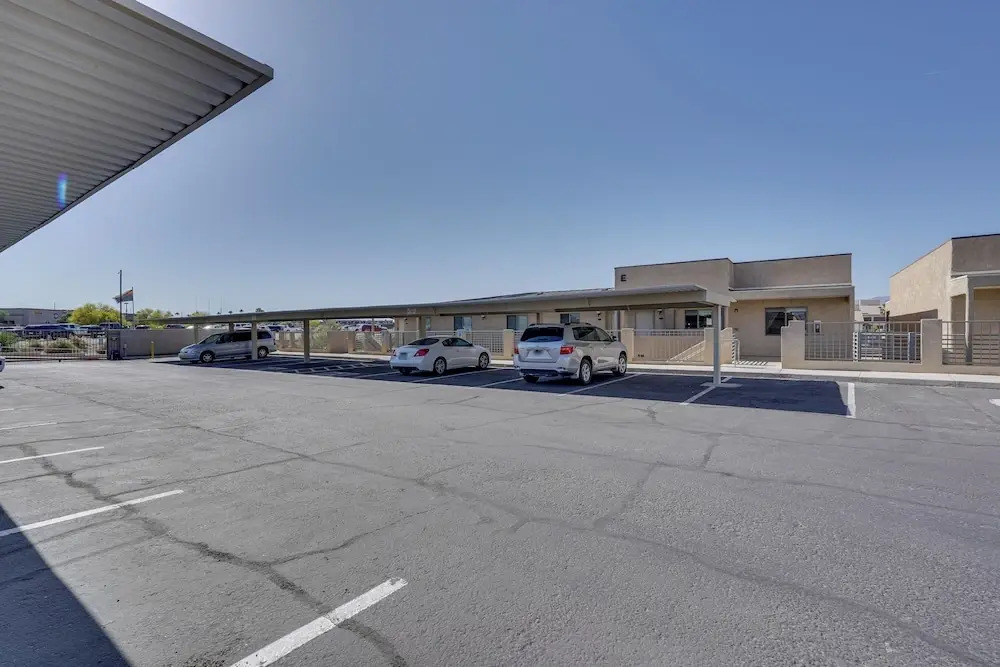Waterfront Condo w/ Pool Access in Lake Havasu
