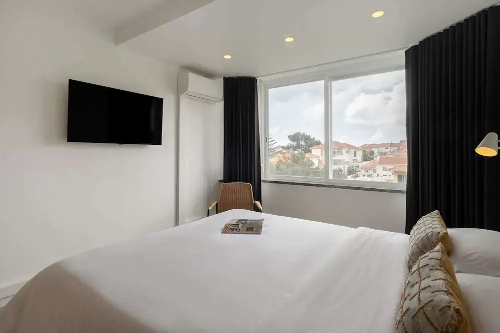 Breeze Apartment by Olala Homes