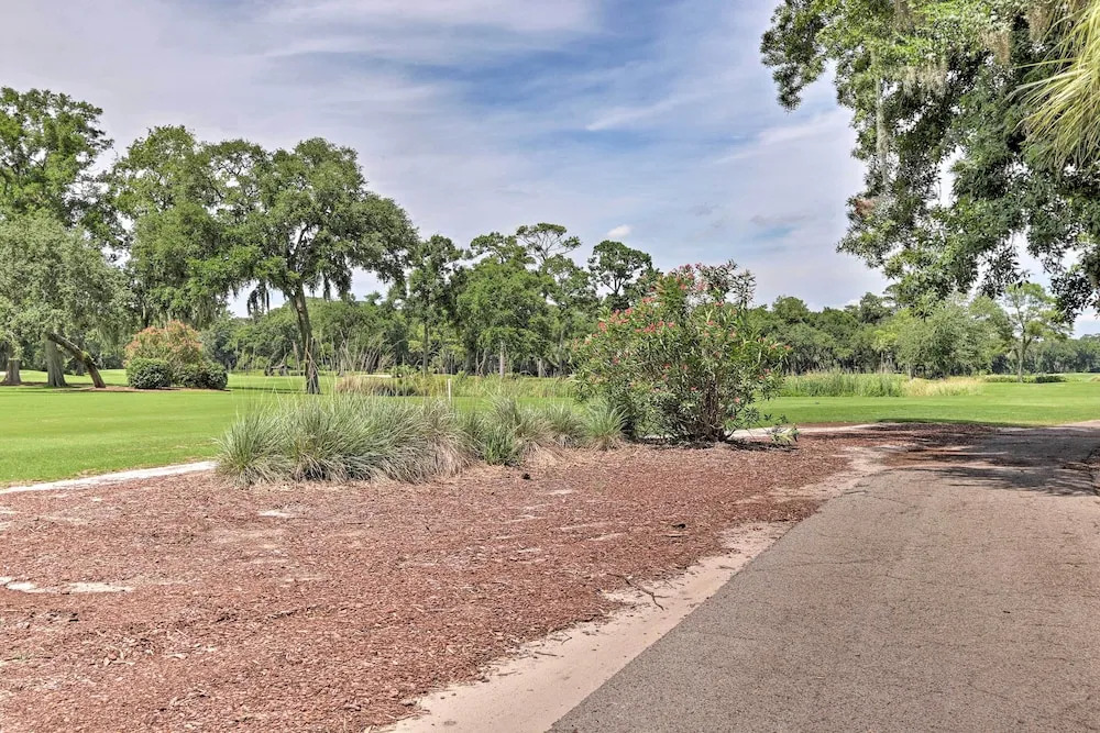 HH Condo on George Fazio Course w/ Community Pool!