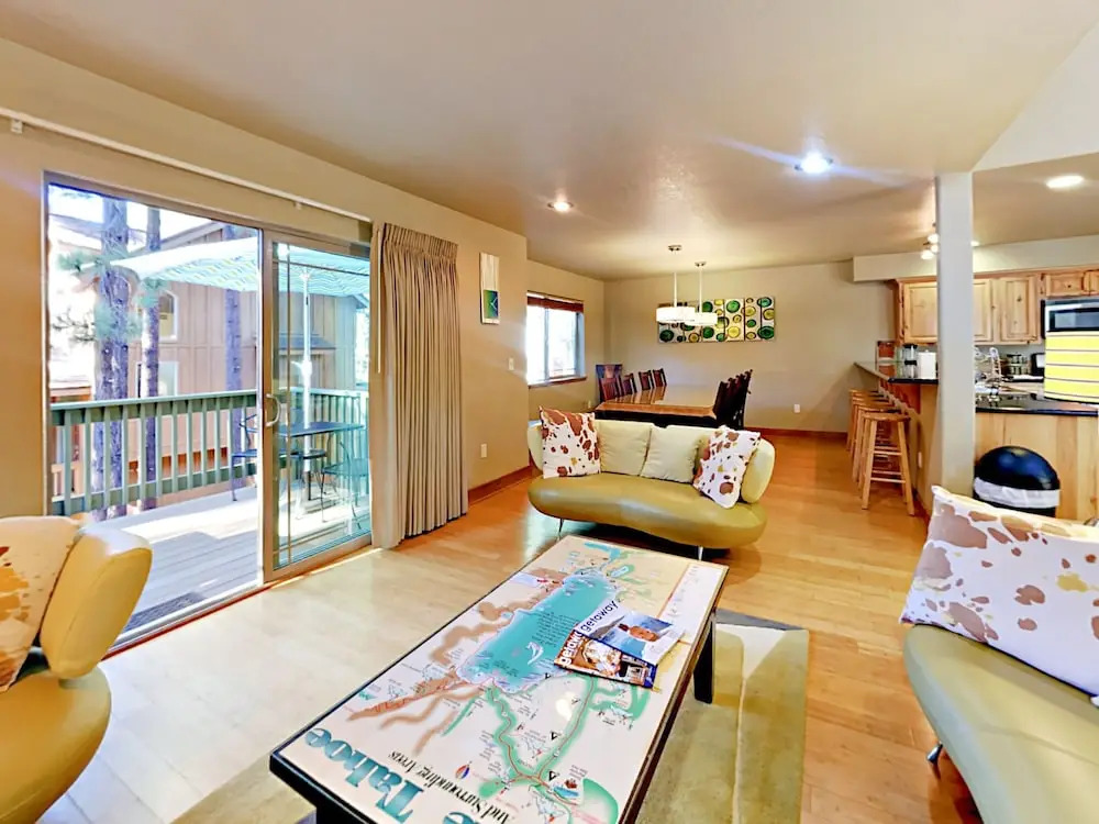2275 Eloise Condo by RedAwning