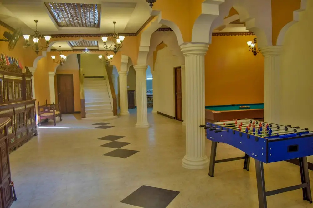 Tembo House Hotel